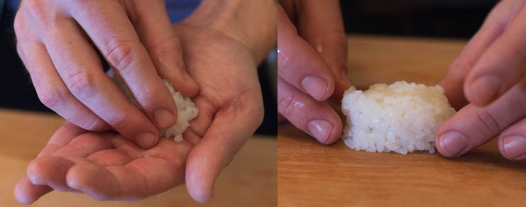 former une boule de riz pour sushi nigiri
